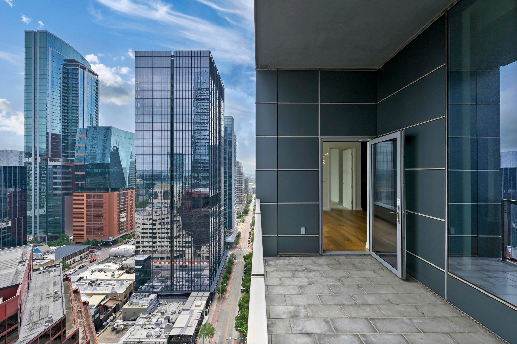 210 Lavaca St # 2011, Austin, TX 78701