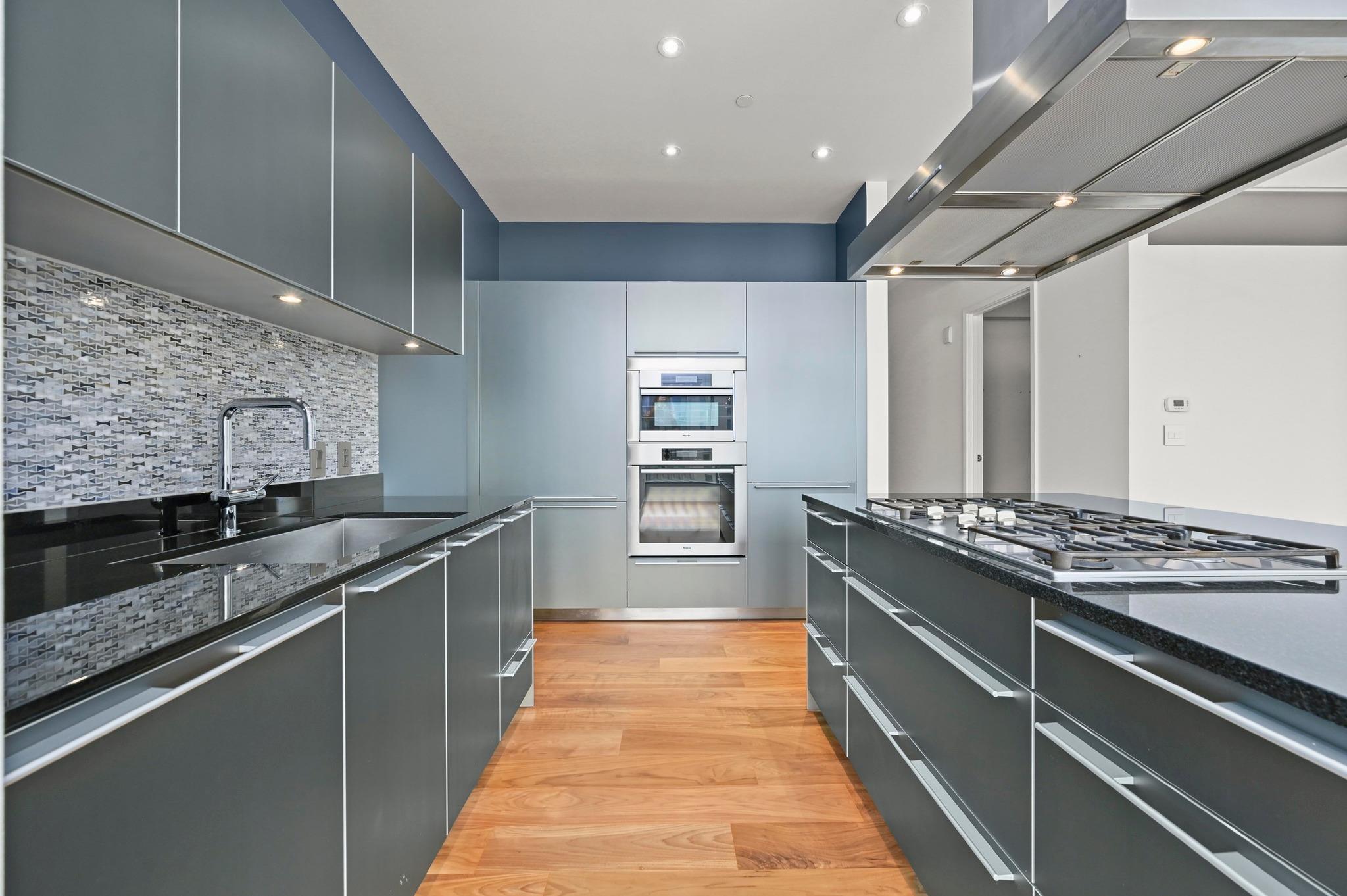 210 Lavaca St # 2011, Austin, TX 78701