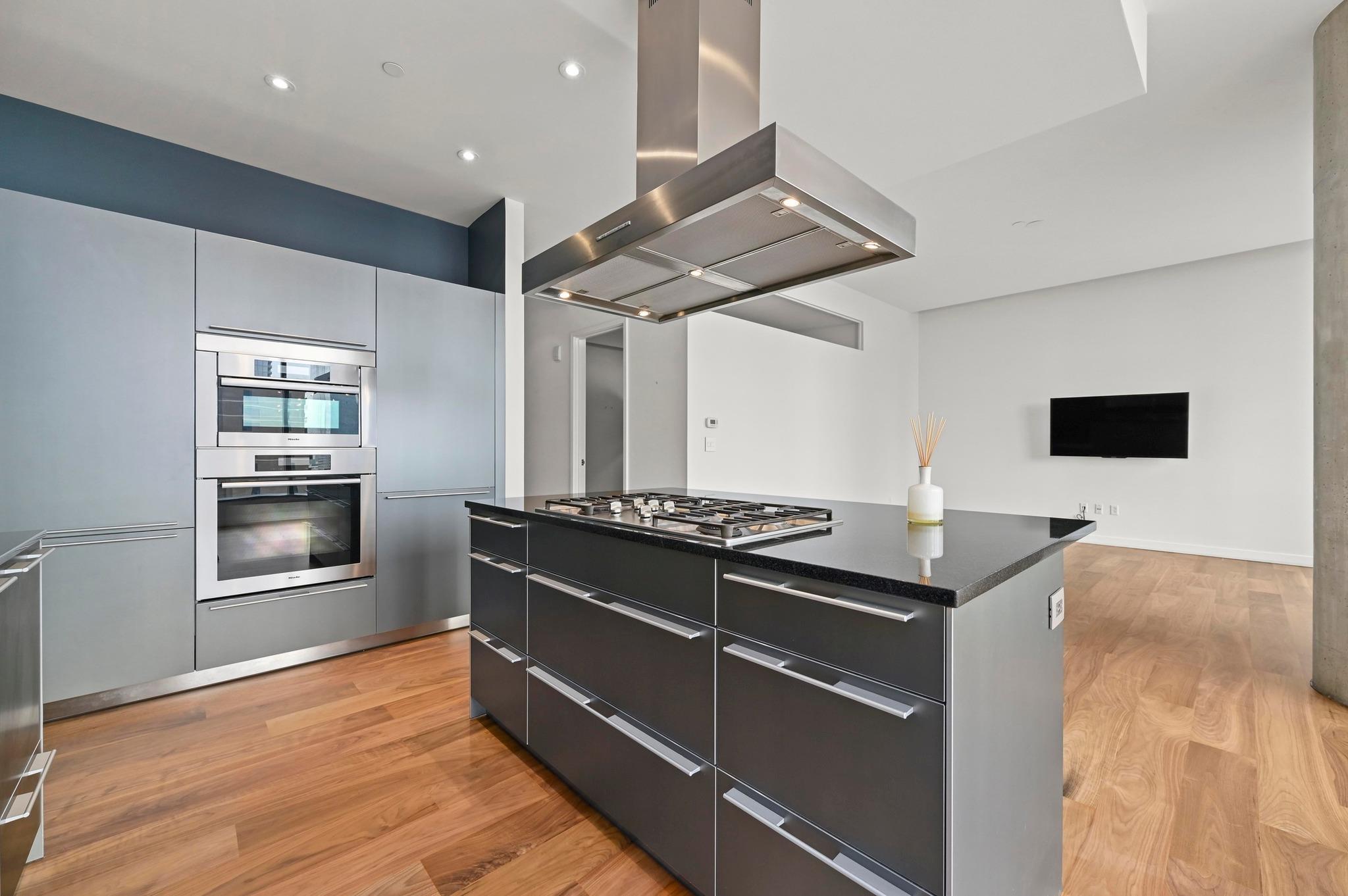 210 Lavaca St # 2011, Austin, TX 78701