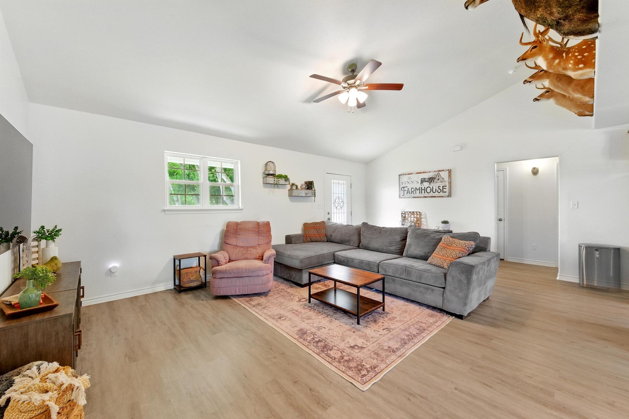 780 County Road 389, Granger, TX 76530