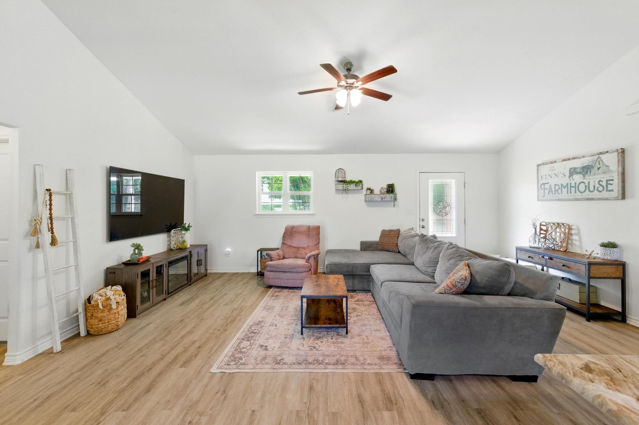 780 County Road 389, Granger, TX 76530
