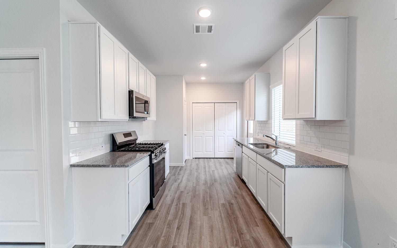 207 Everglades Dr, Kyle, TX 78640