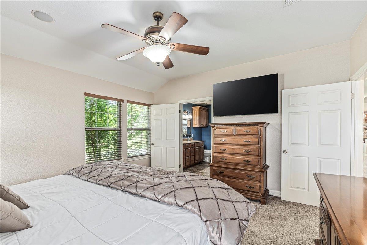 308 Morningside Cir, Hutto, TX 78634