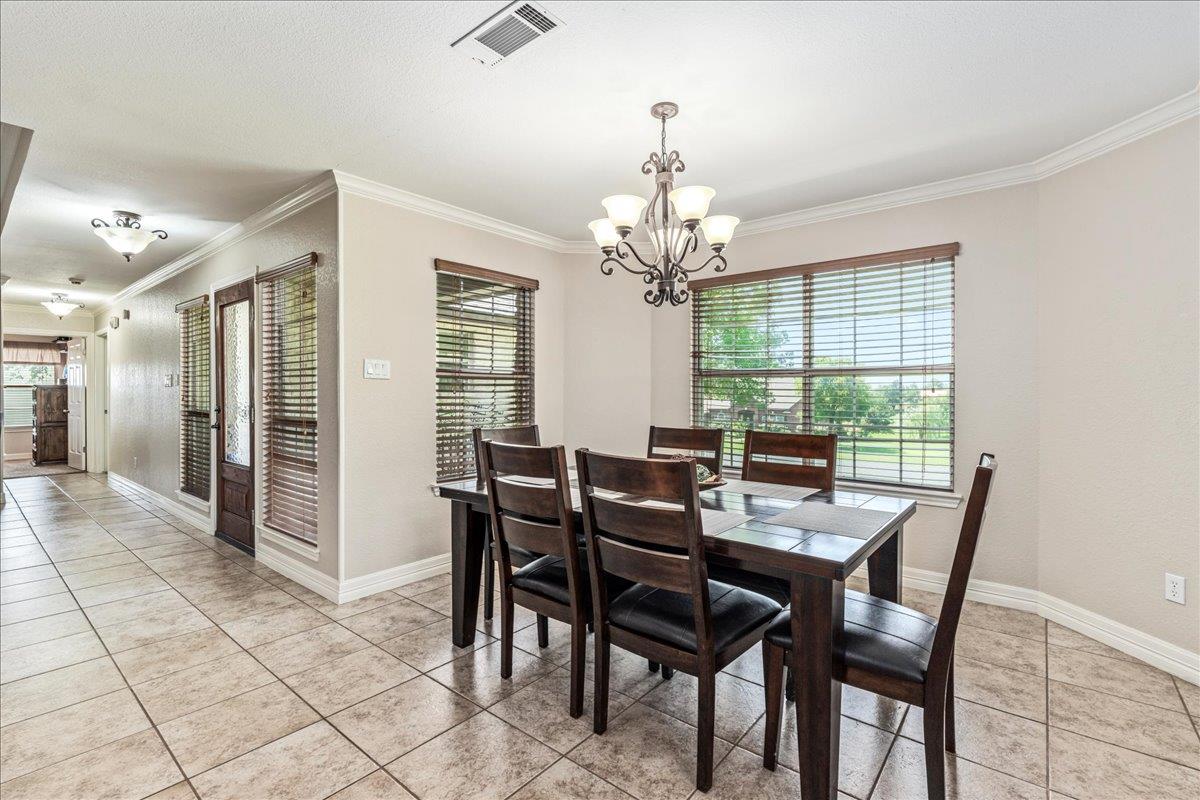 308 Morningside Cir, Hutto, TX 78634