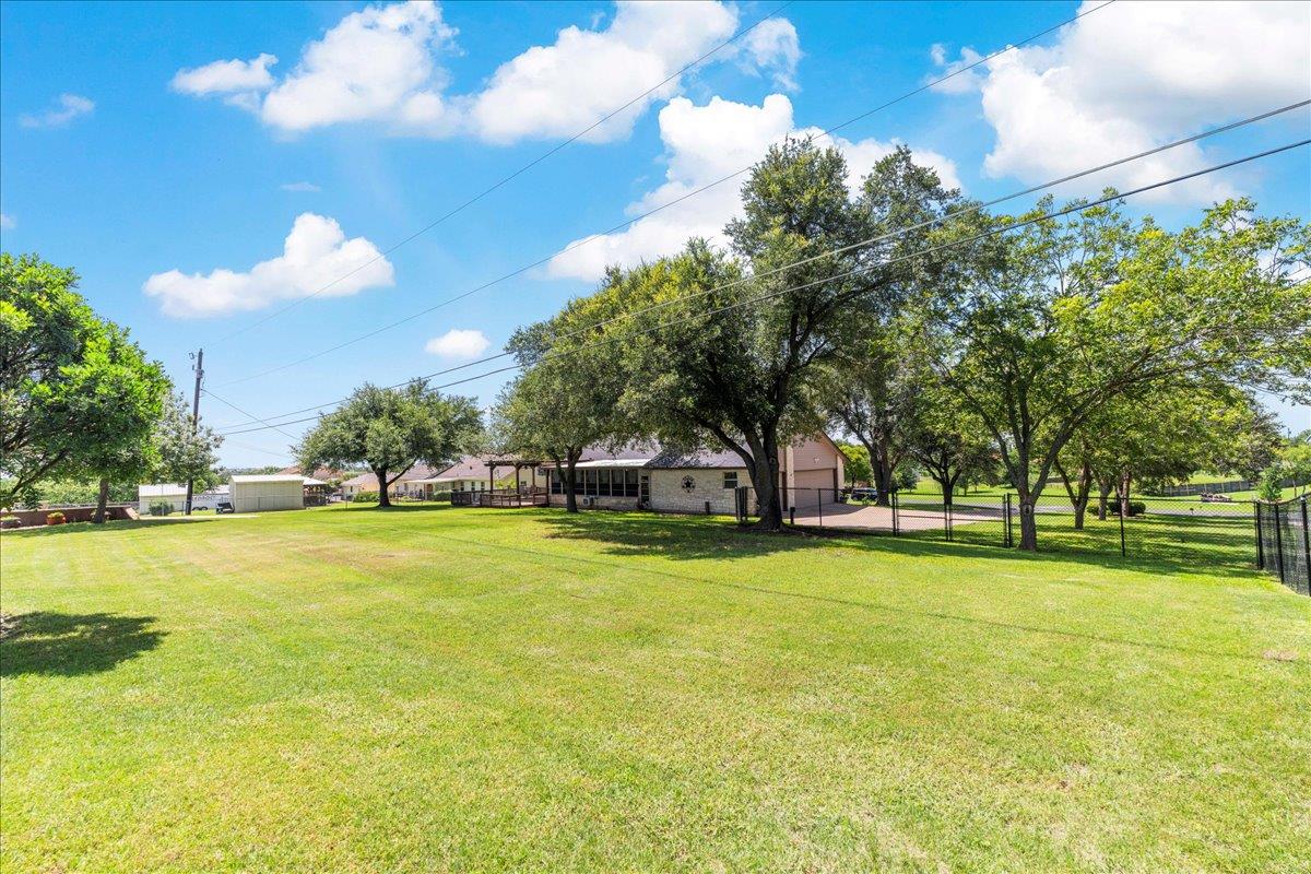 308 Morningside Cir, Hutto, TX 78634