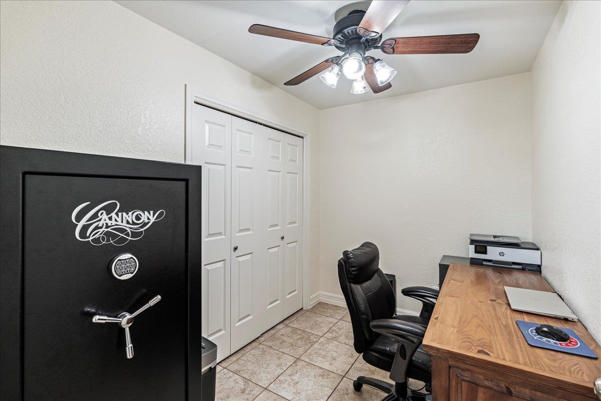 308 Morningside Cir, Hutto, TX 78634