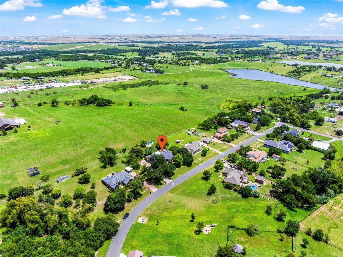 308 Morningside Cir, Hutto, TX 78634