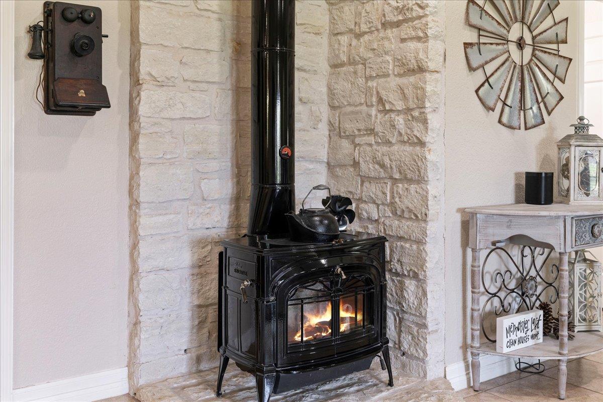 308 Morningside Cir, Hutto, TX 78634