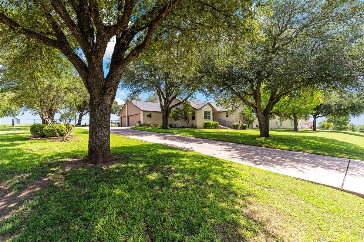 308 Morningside Cir, Hutto, TX 78634