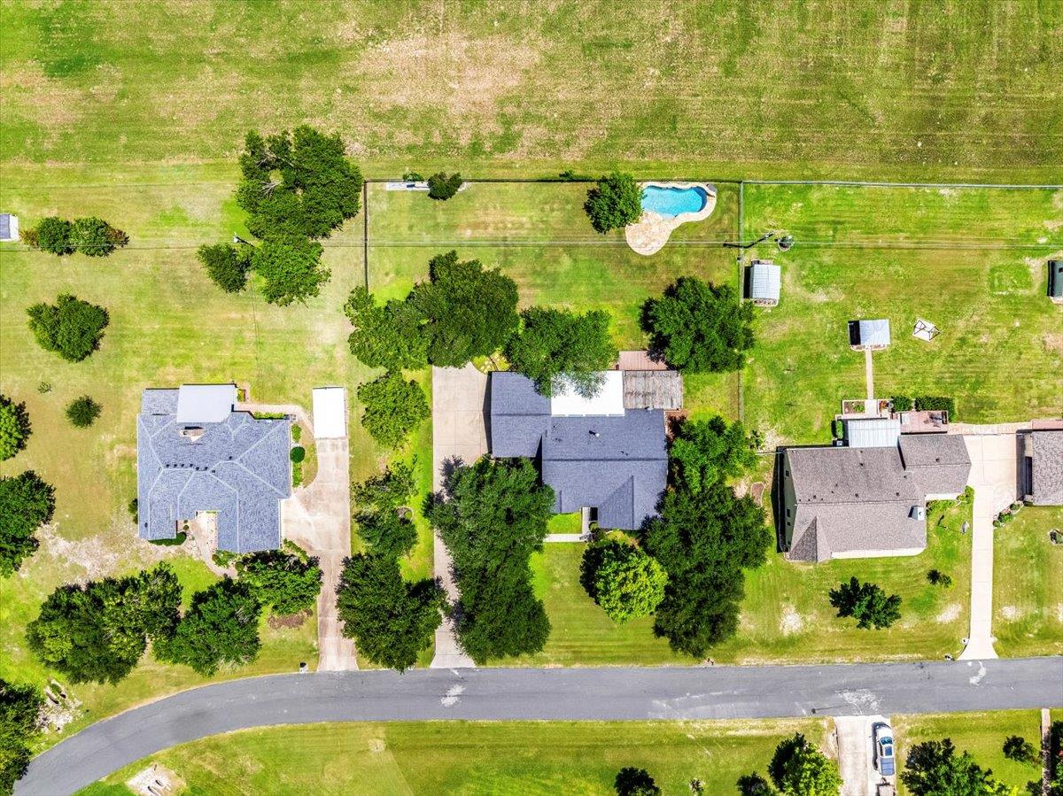 308 Morningside Cir, Hutto, TX 78634