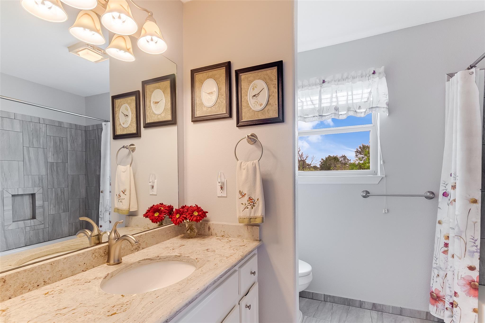 713 Lagoon Loop, Horseshoe Bay, TX 78657