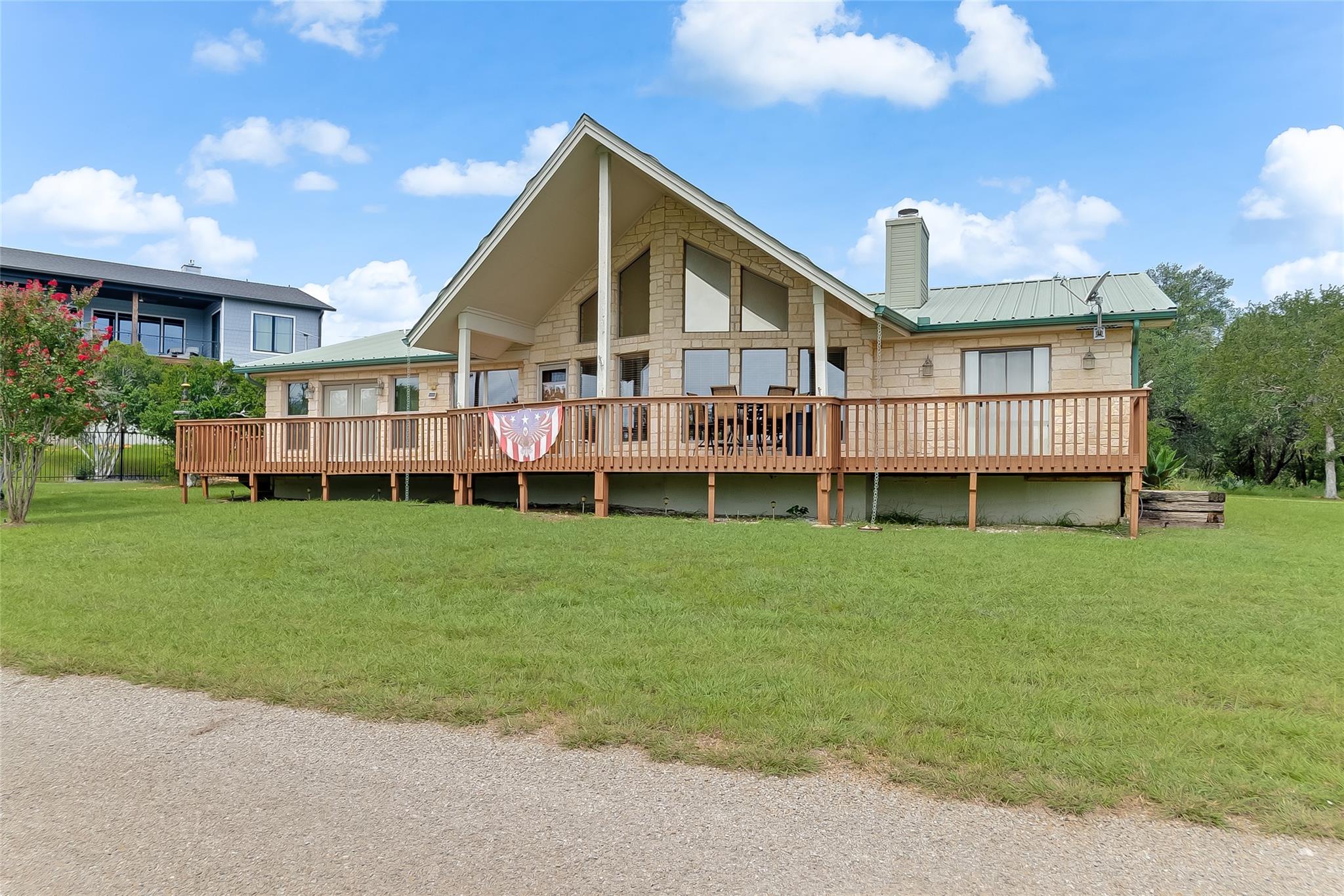 713 Lagoon Loop, Horseshoe Bay, TX 78657