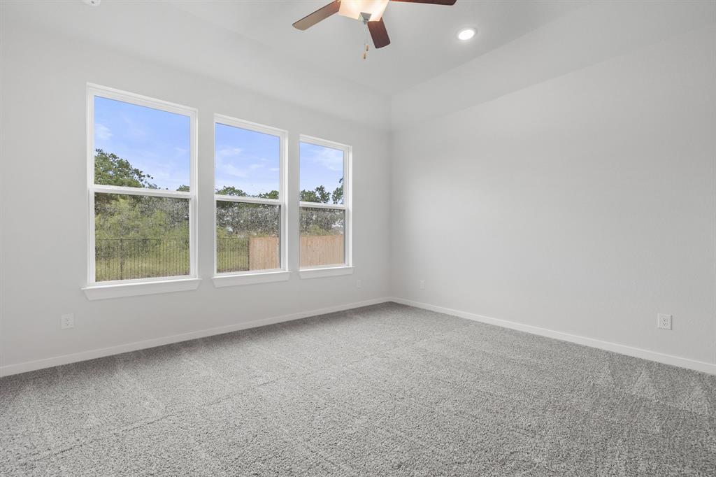 144 Alicante Ln, Liberty Hill, TX 78642