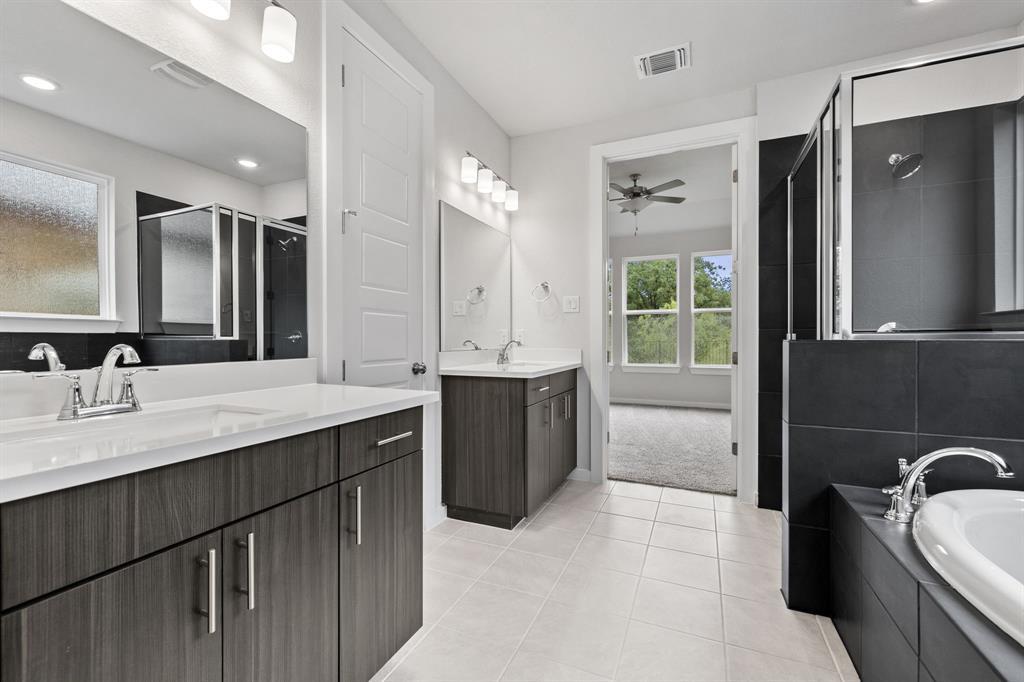 144 Alicante Ln, Liberty Hill, TX 78642