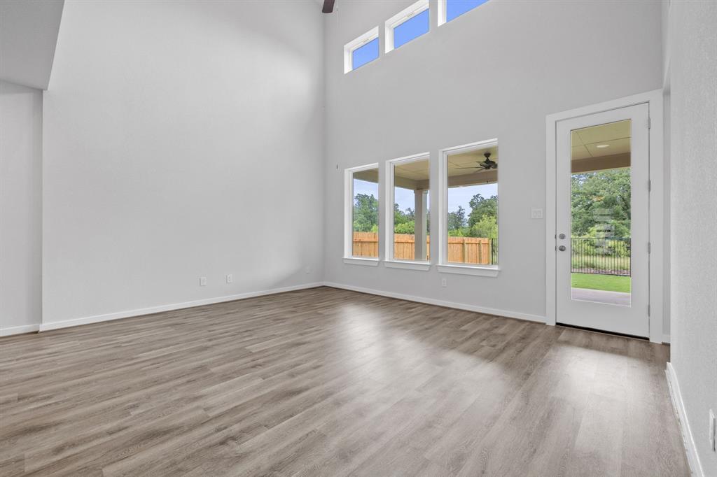 144 Alicante Ln, Liberty Hill, TX 78642