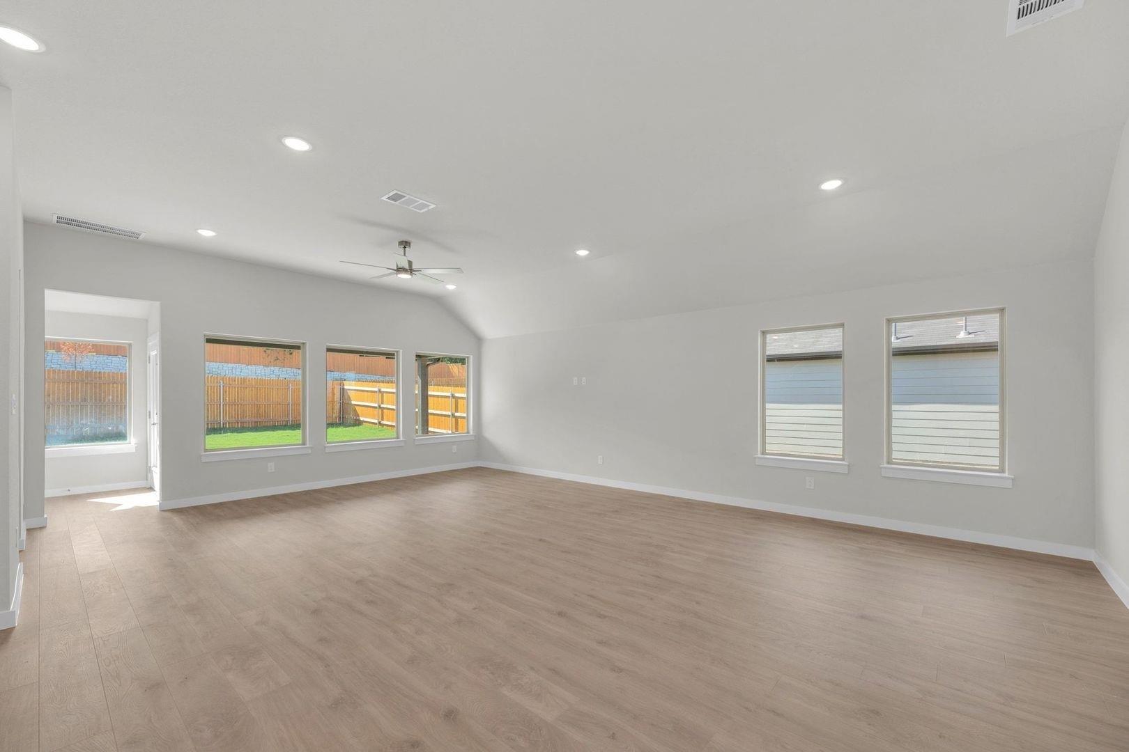 311 Sepulveda St, Hutto, TX 78634