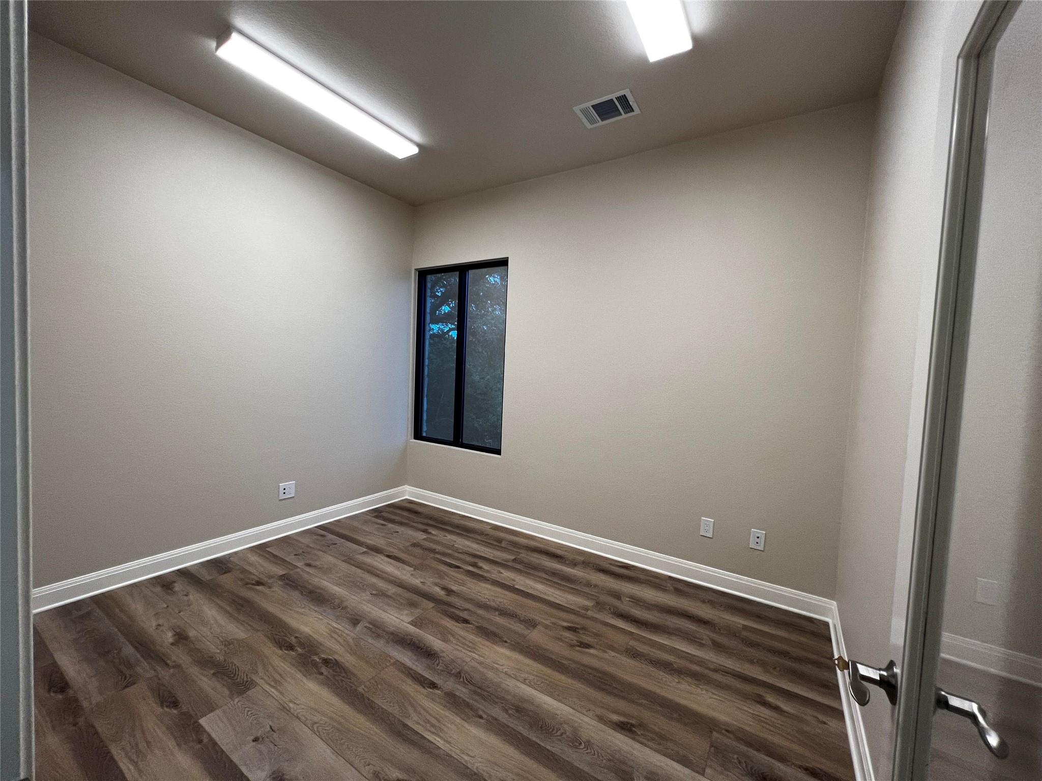 6400 Lohman Ford Rd # 2D, Lago Vista, TX 78645