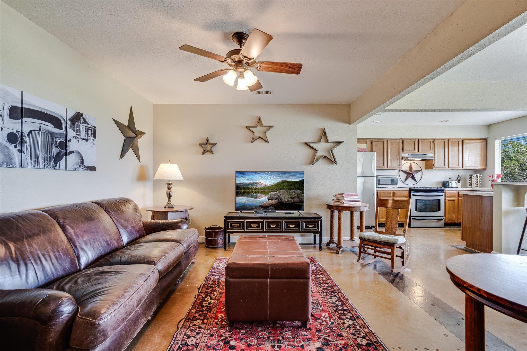 101 & 102 Maheo Way, Dripping Springs, TX 78620