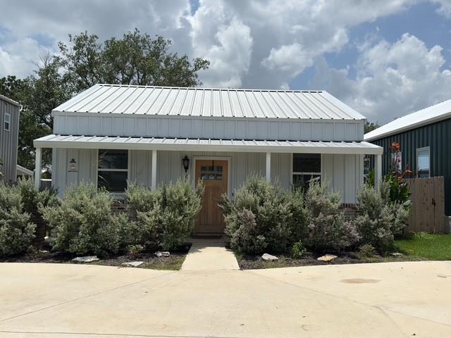 225 Western Ave, Bertram, TX 78605