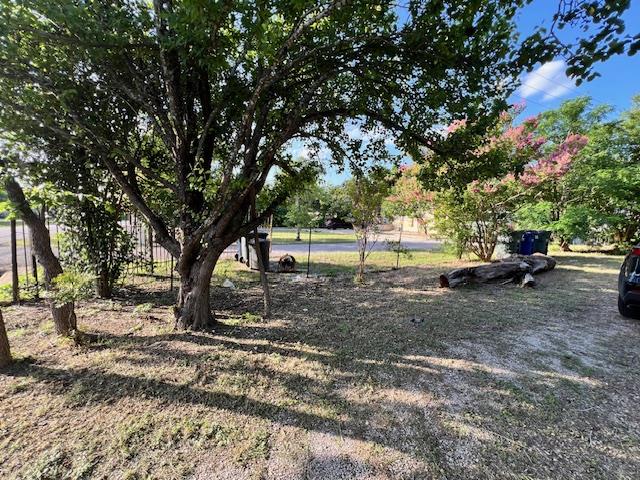 908 Glass Dr, Leander, TX 78641