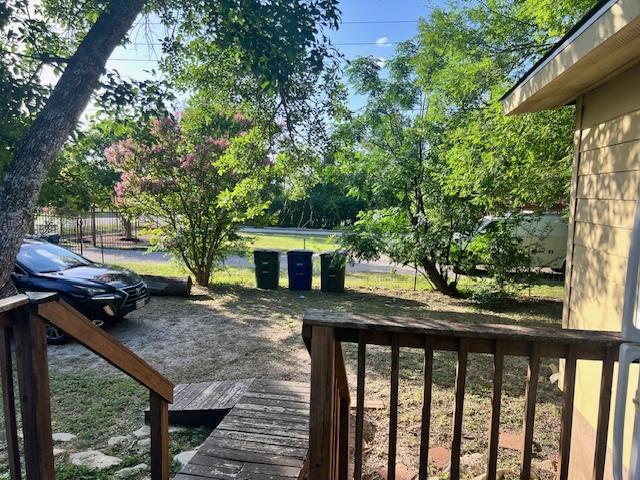 908 Glass Dr, Leander, TX 78641