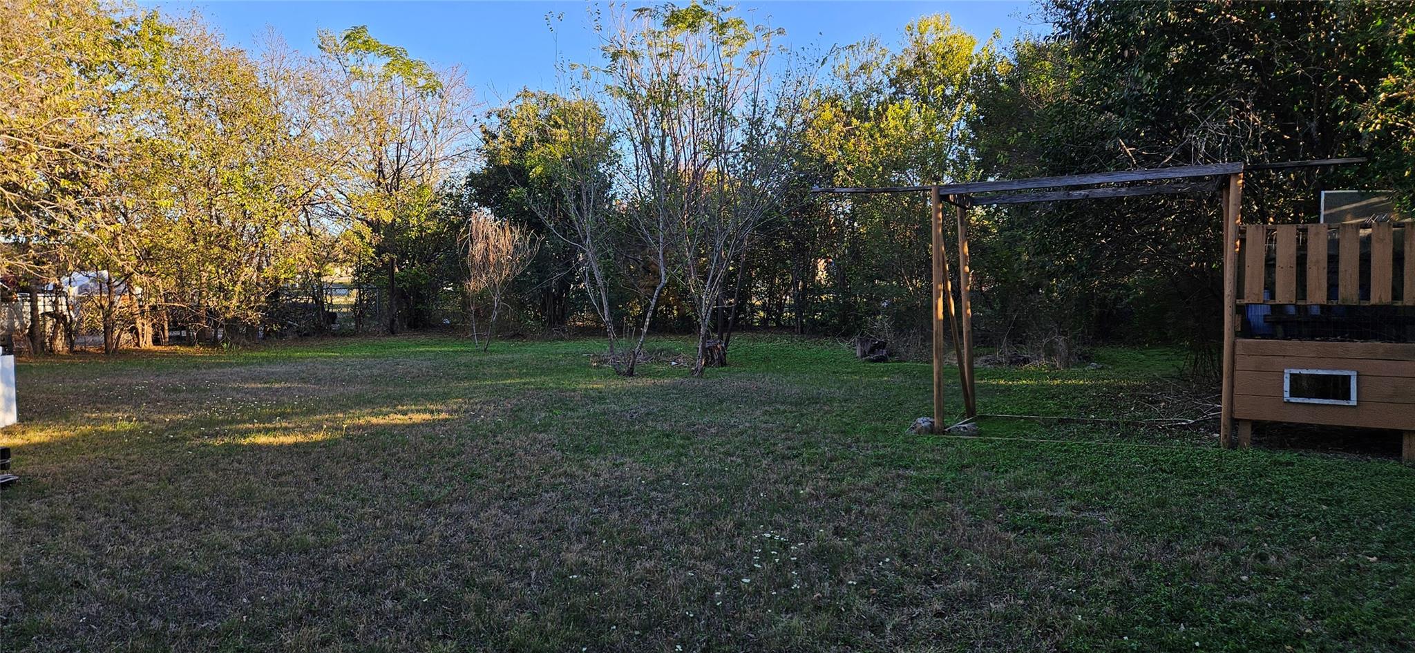 908 Glass Dr, Leander, TX 78641