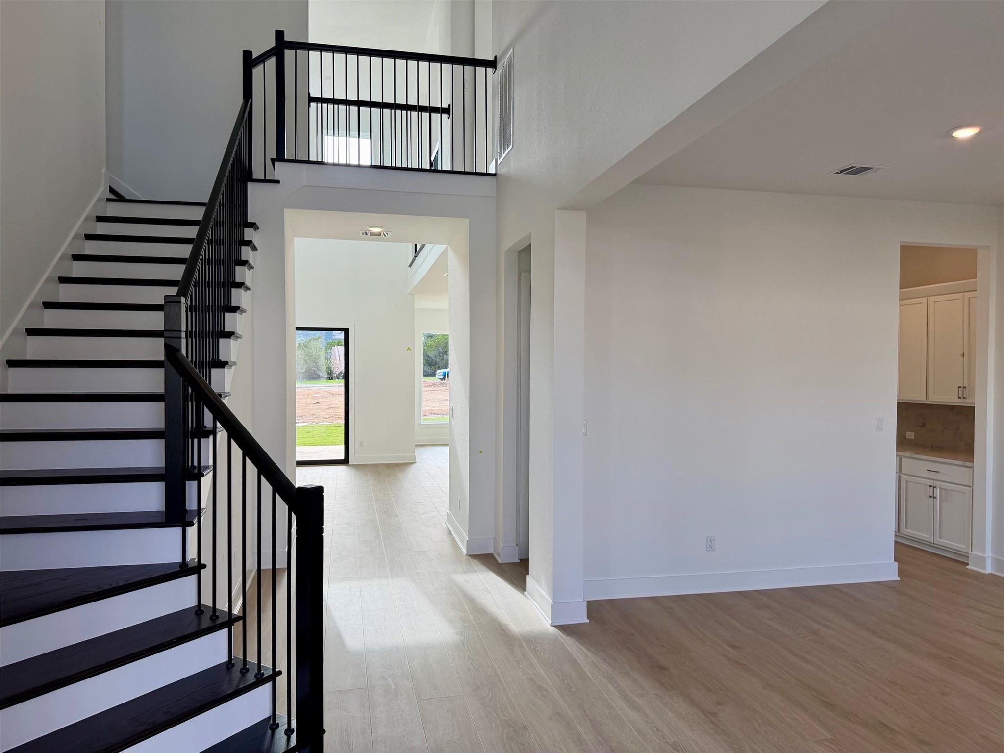 2429 Sondrio Bend Ln, Leander, TX 78641