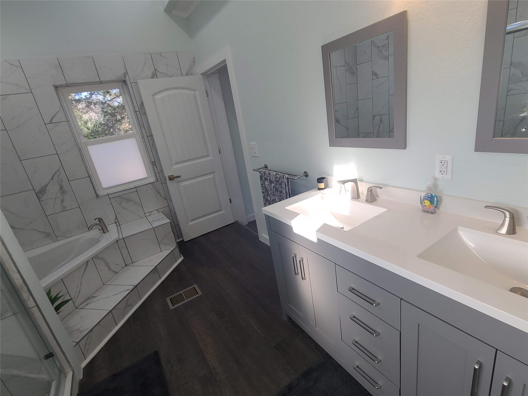 372 Plum St, Bastrop, TX 78602