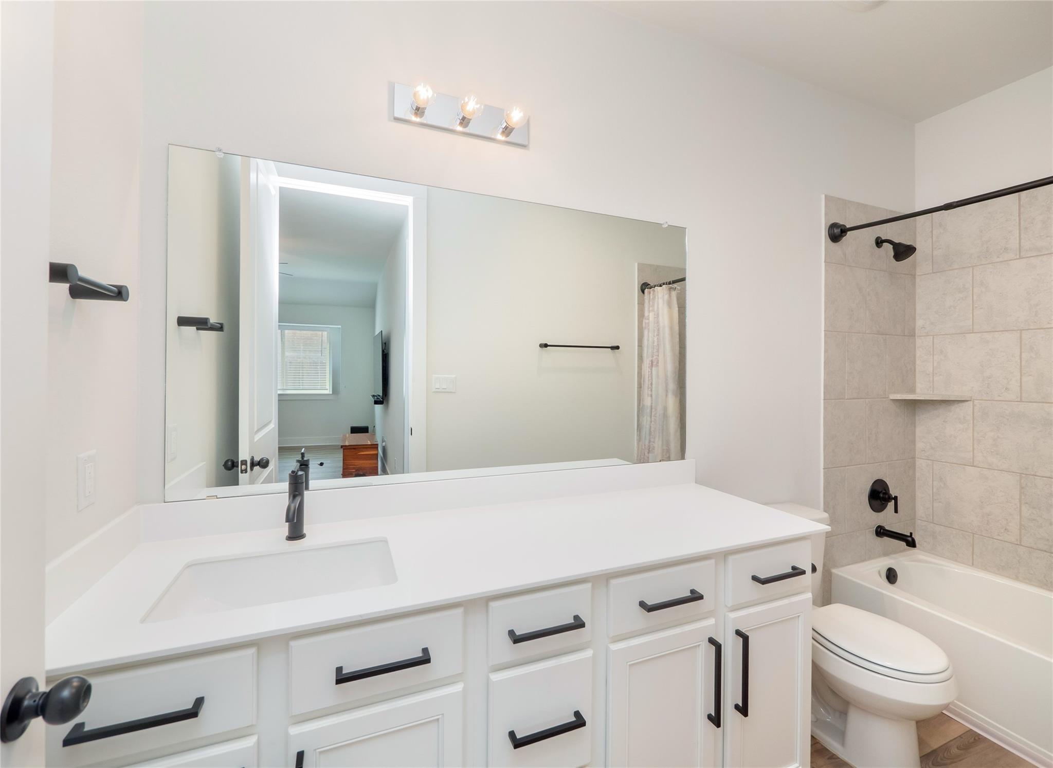 122 Biscayne Bay Bnd, Kyle, TX 78640