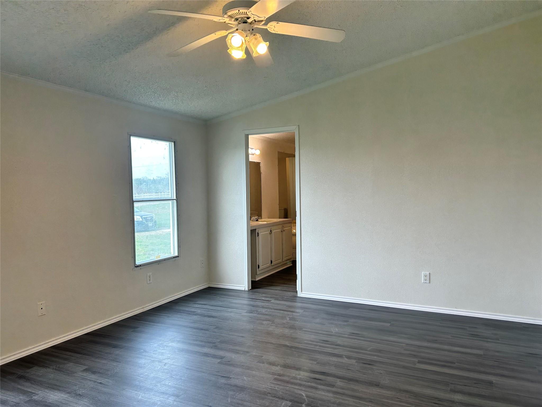 109 Appaloosa Dr, Kyle, TX 78640
