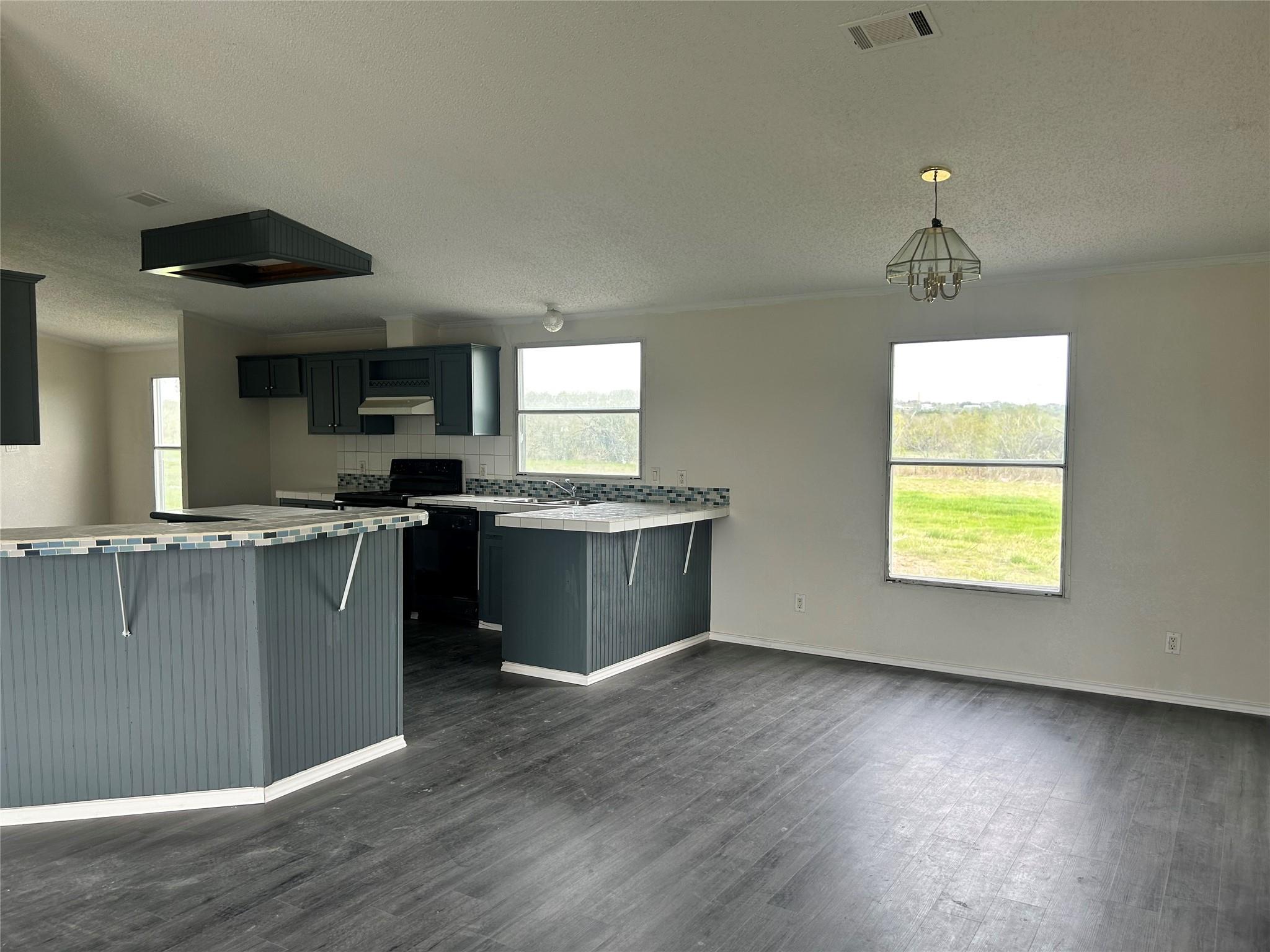 109 Appaloosa Dr, Kyle, TX 78640