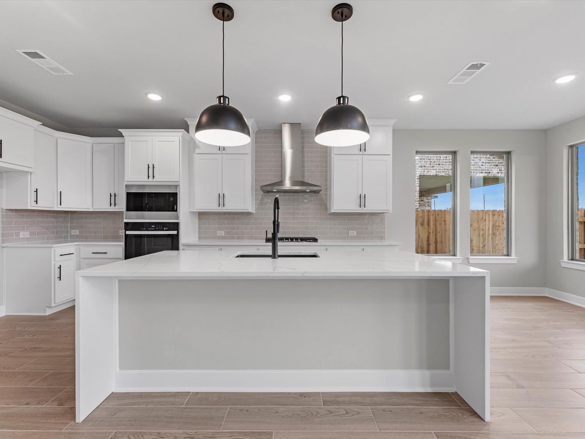 125 Buckaroo Dr, Georgetown, TX 78633