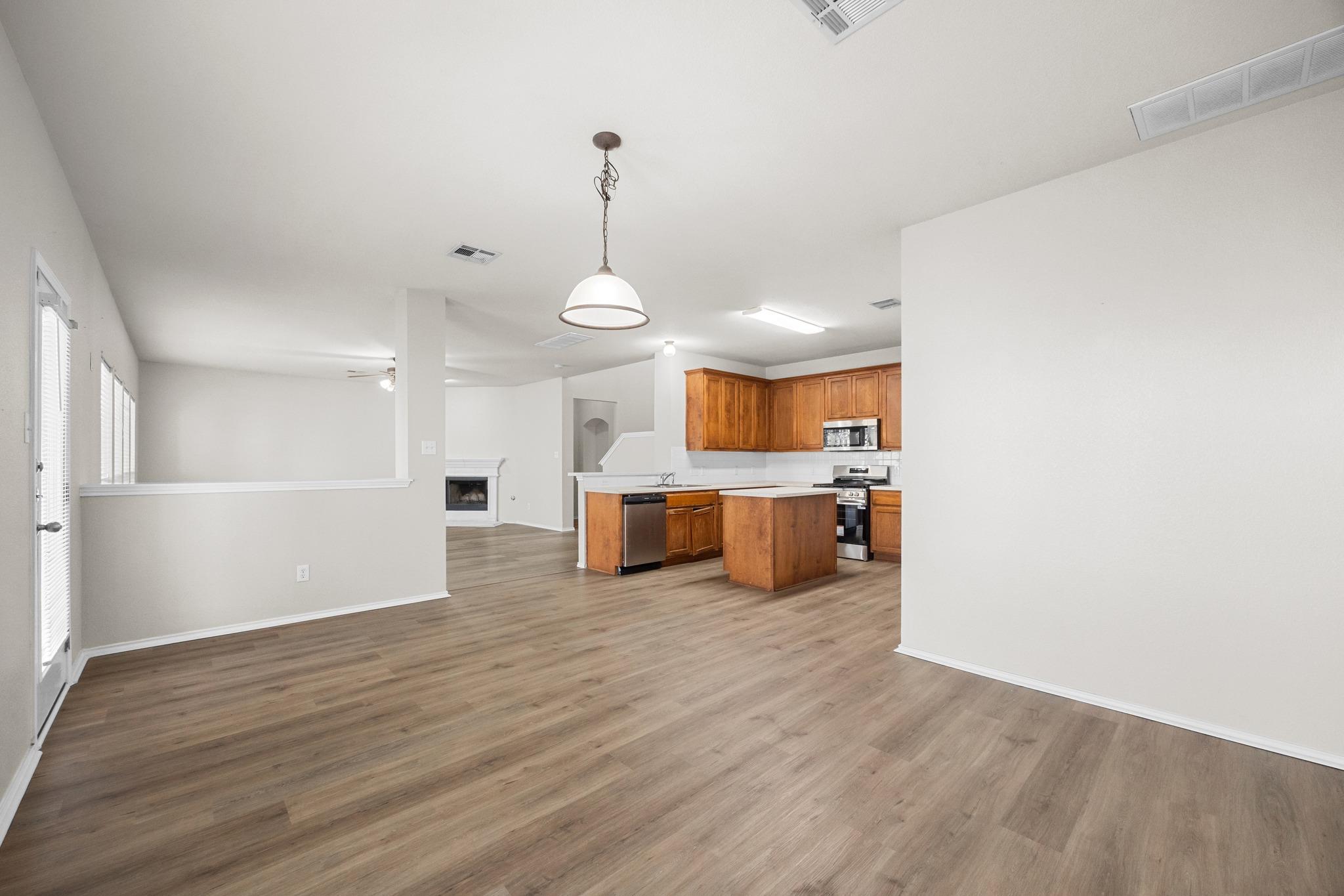 2049 Rachel Ln, Round Rock, TX 78664