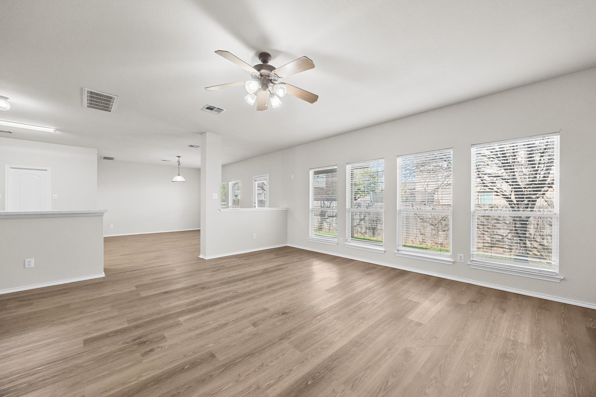 2049 Rachel Ln, Round Rock, TX 78664