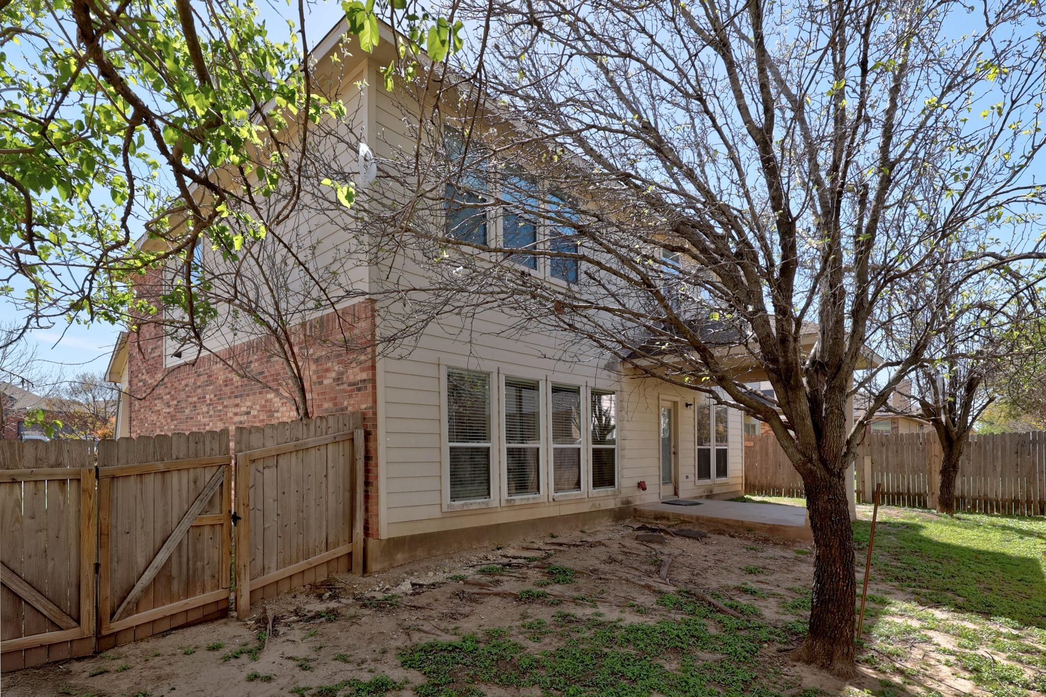 2049 Rachel Ln, Round Rock, TX 78664