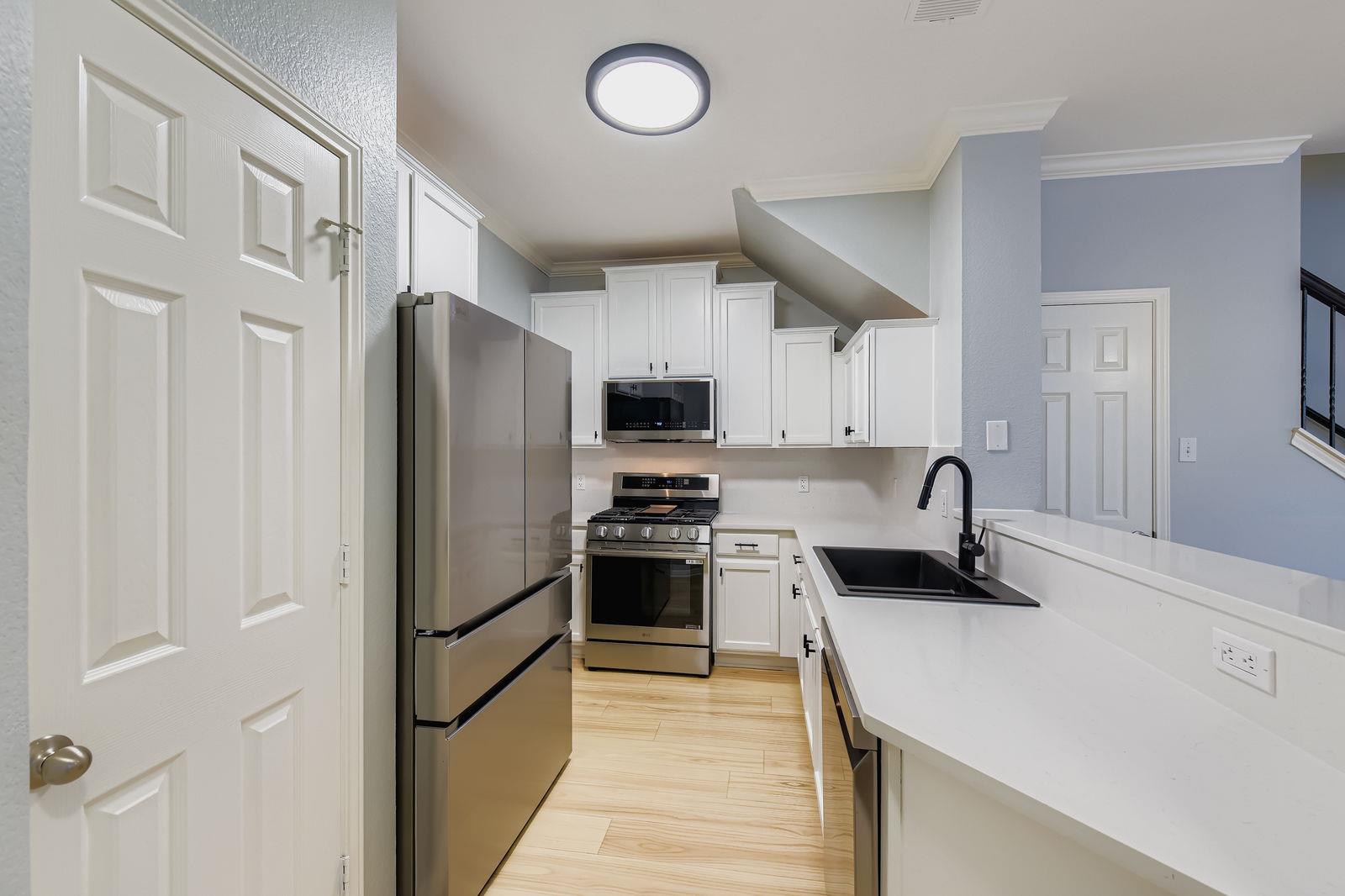 8518 Cahill Dr # 20, Austin, TX 78729