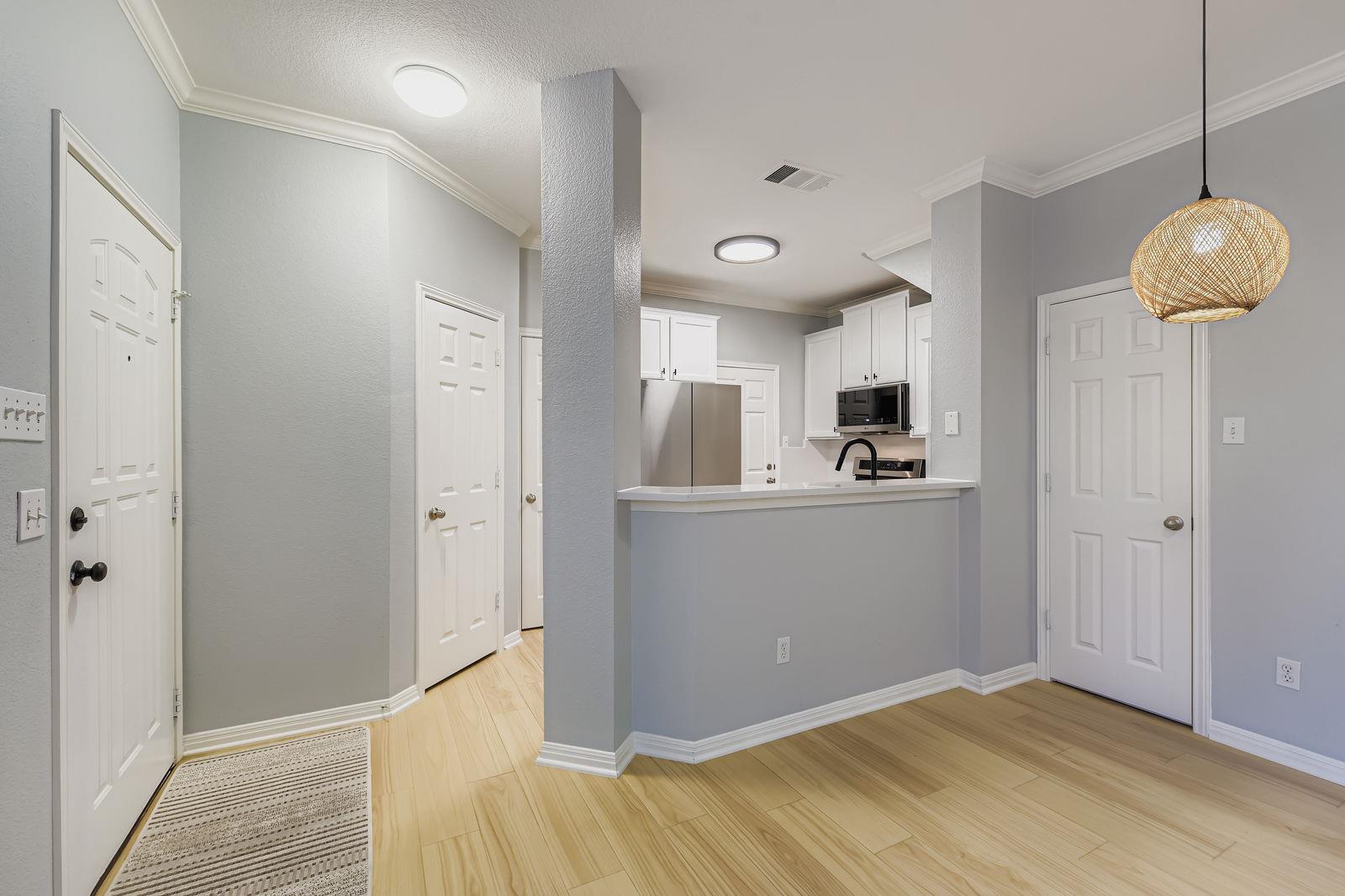 8518 Cahill Dr # 20, Austin, TX 78729