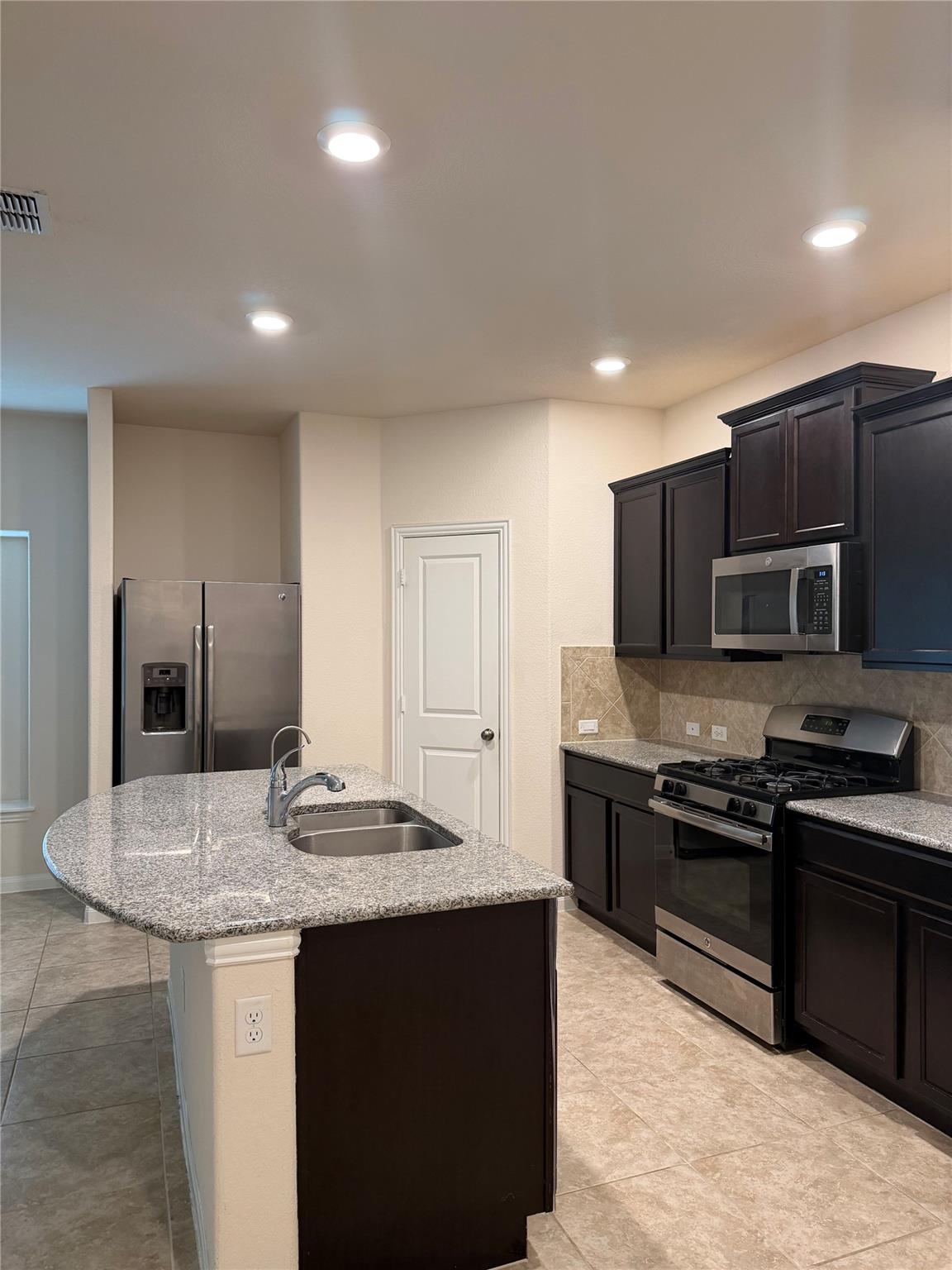 369 Shale Cir, Buda, TX 78610