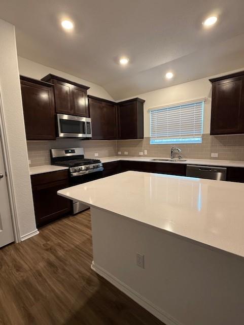 502 Golden Plains Pkwy, Hutto, TX 78634