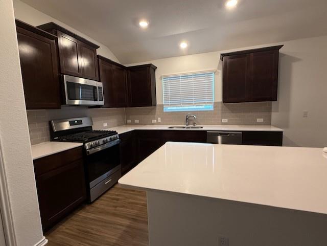 502 Golden Plains Pkwy, Hutto, TX 78634