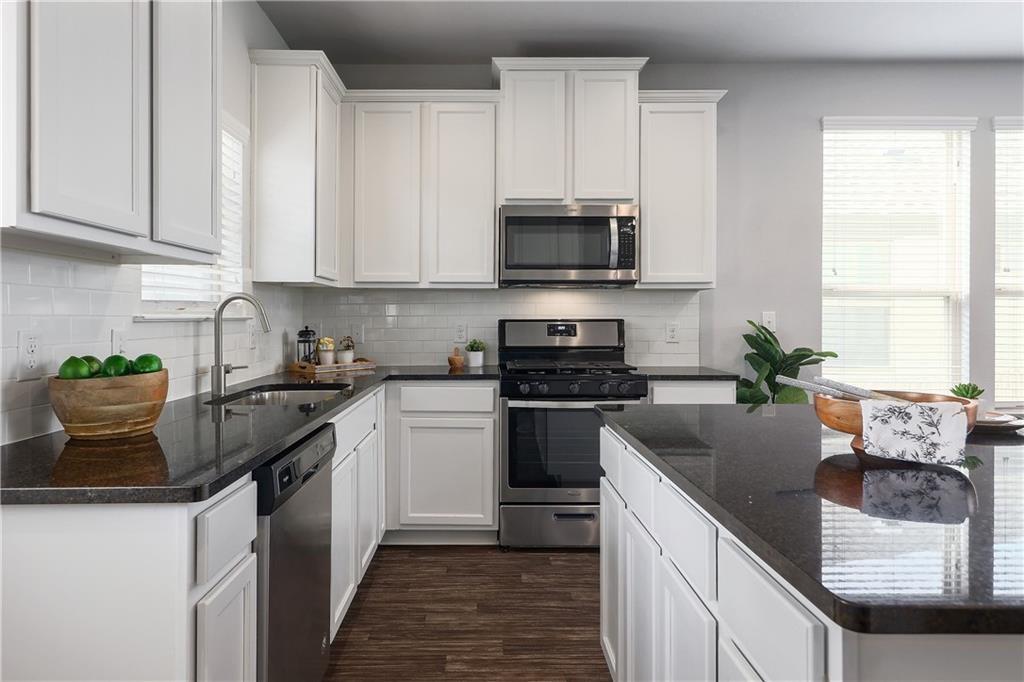 444 Red Matador Ln, Leander, TX 78641