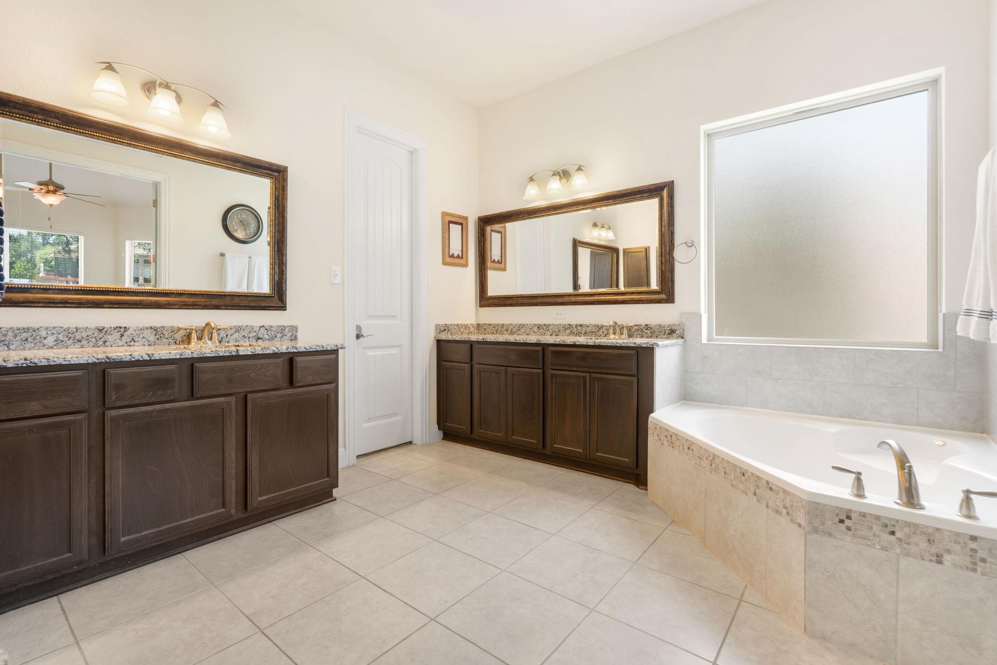 2036 Limestone Lake Dr, Georgetown, TX 78633