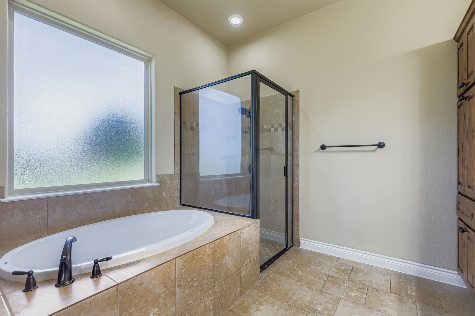 106 Stable Oaks, Liberty Hill, TX 78642