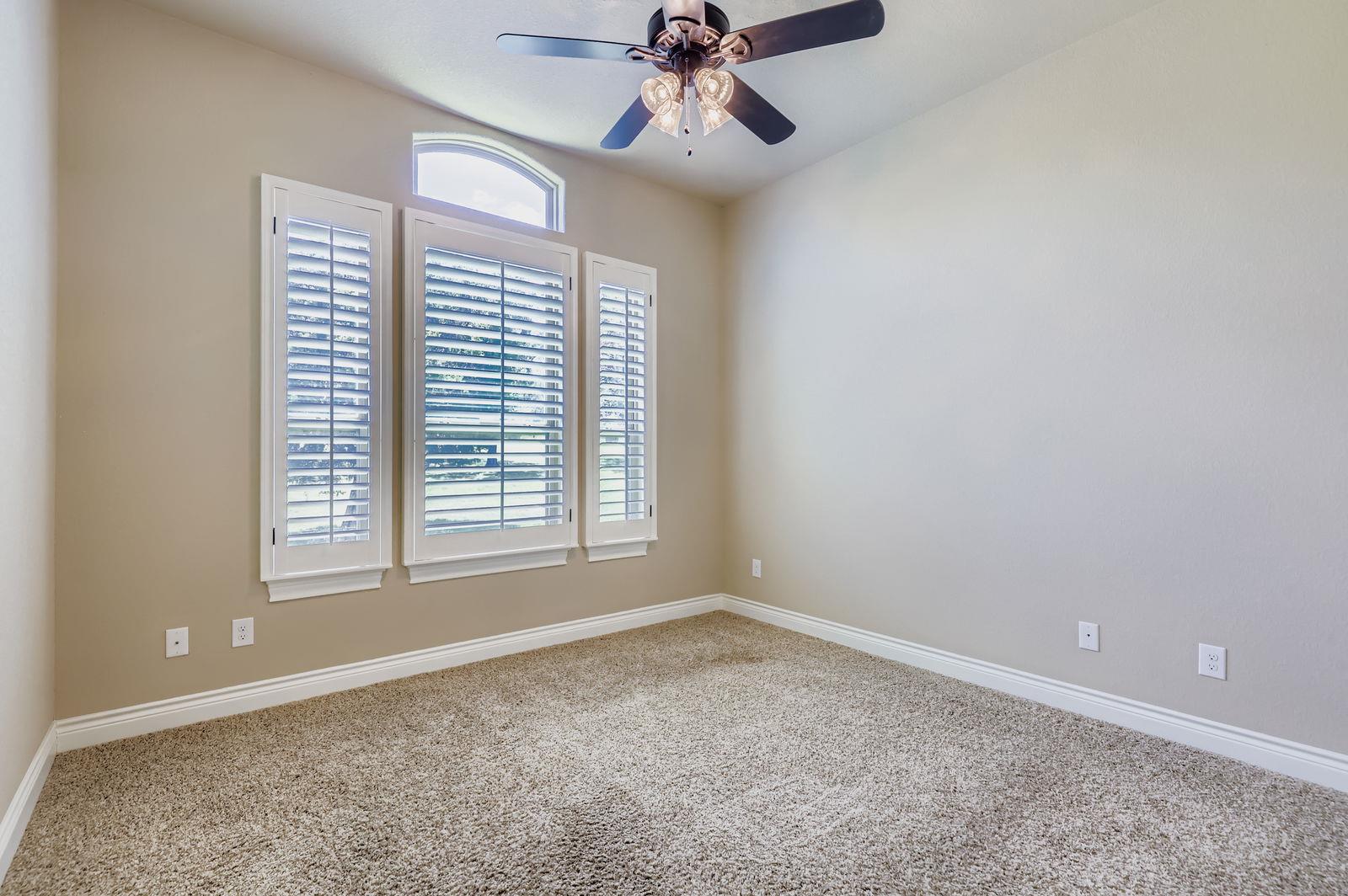 106 Stable Oaks, Liberty Hill, TX 78642