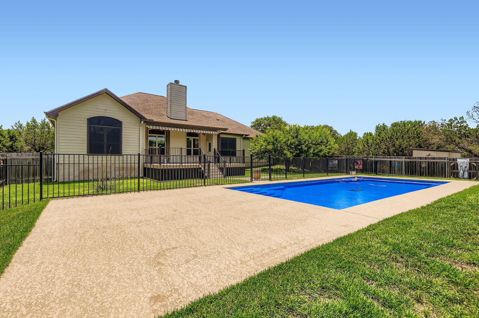 106 Stable Oaks, Liberty Hill, TX 78642