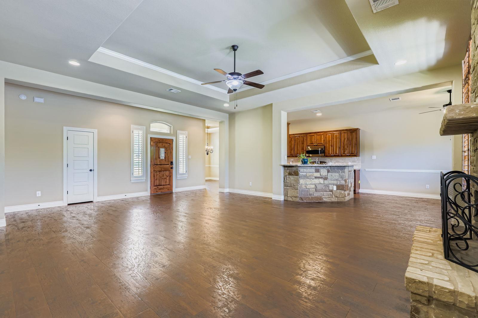 106 Stable Oaks, Liberty Hill, TX 78642