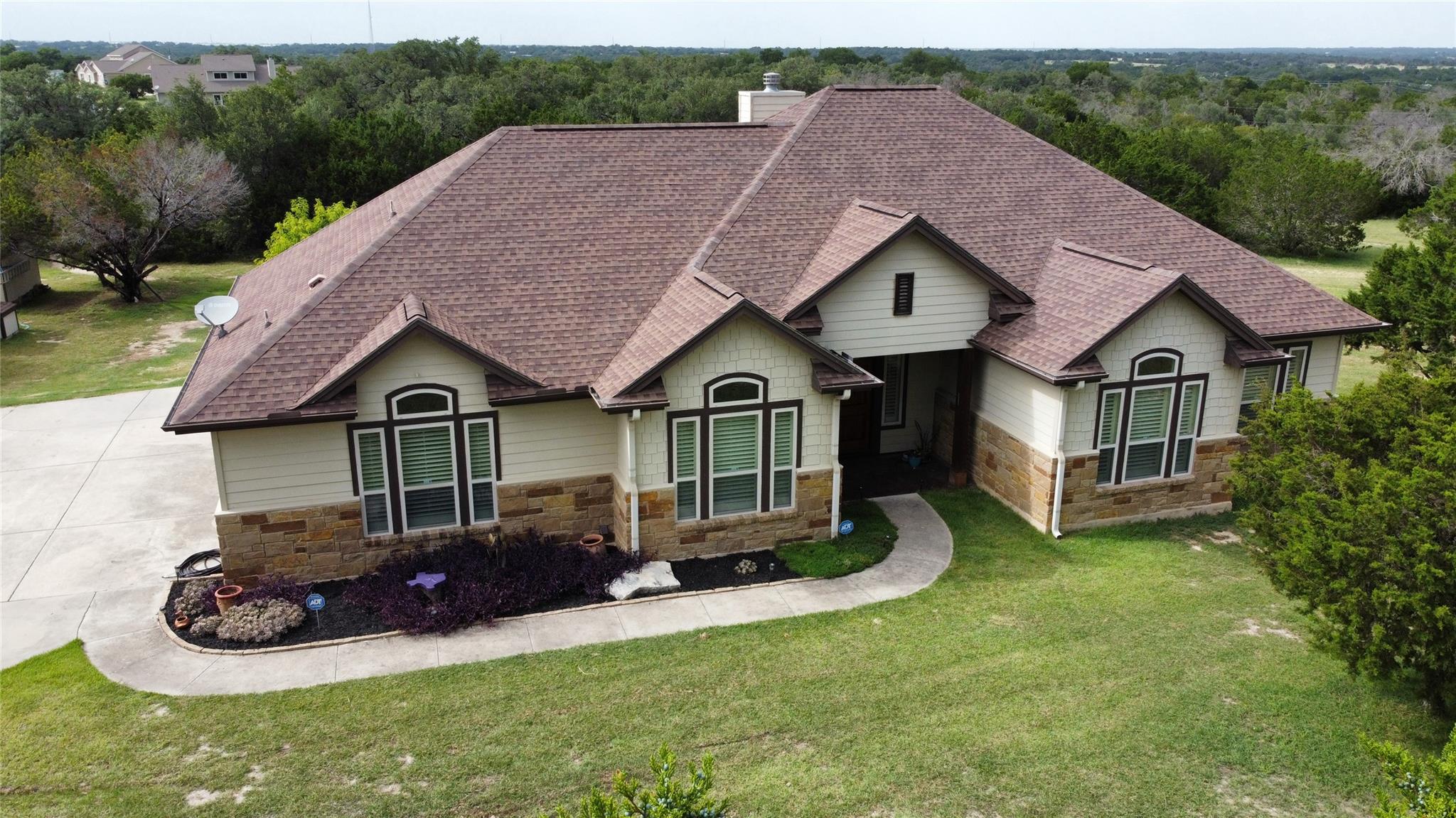 106 Stable Oaks, Liberty Hill, TX 78642