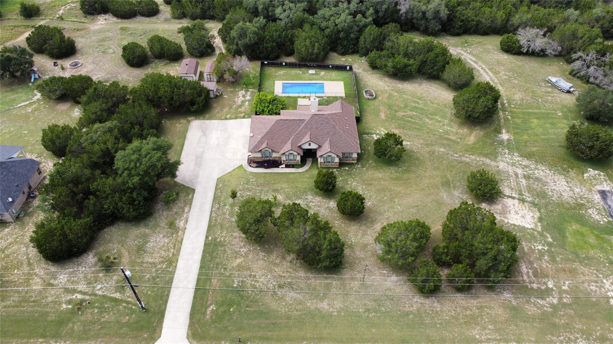 106 Stable Oaks, Liberty Hill, TX 78642