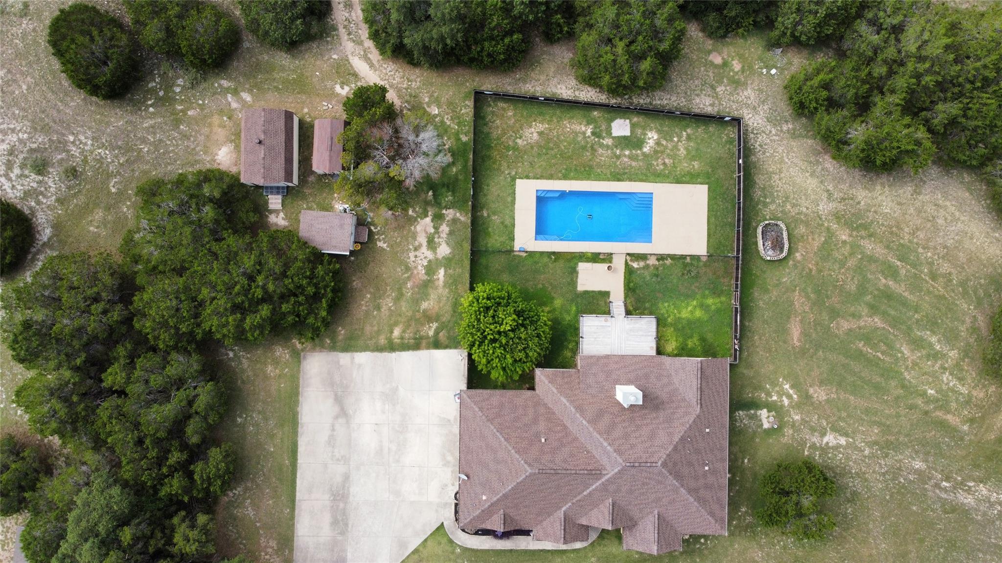 106 Stable Oaks, Liberty Hill, TX 78642