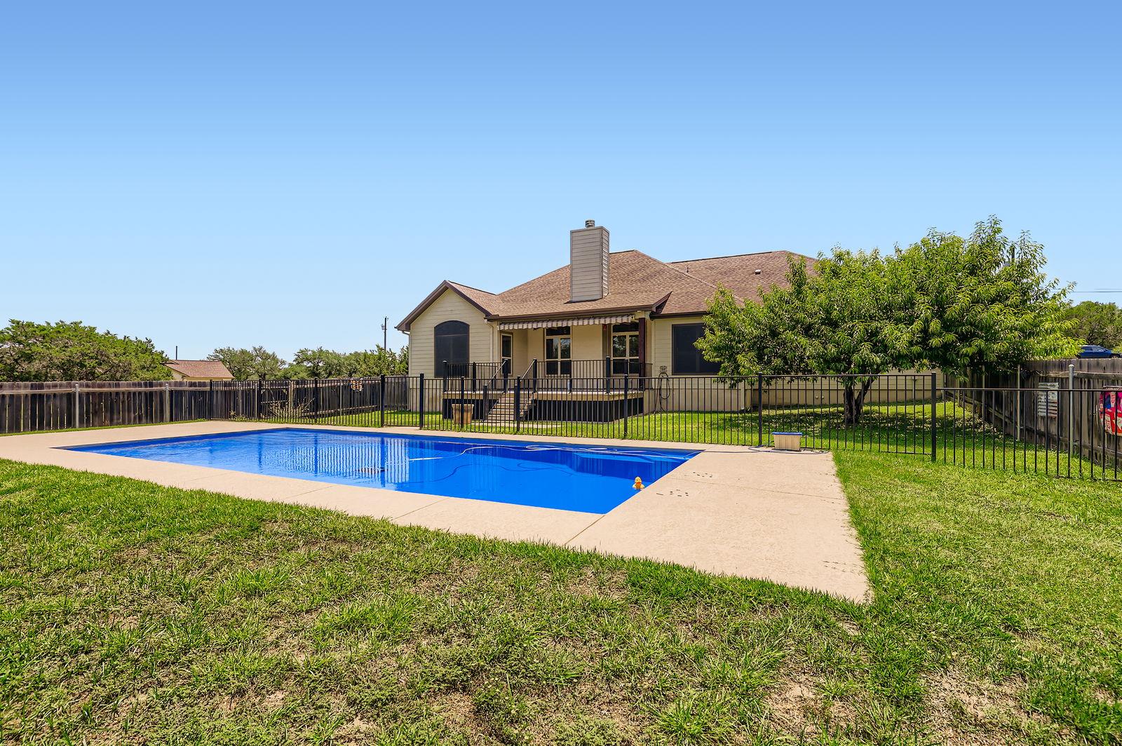 106 Stable Oaks, Liberty Hill, TX 78642